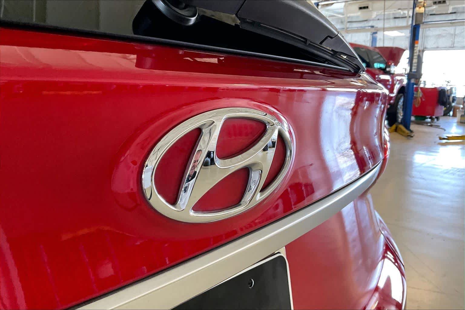 Used 2020 Hyundai Santa Fe SEL w/ Convenience + Premium Package FWD image 31