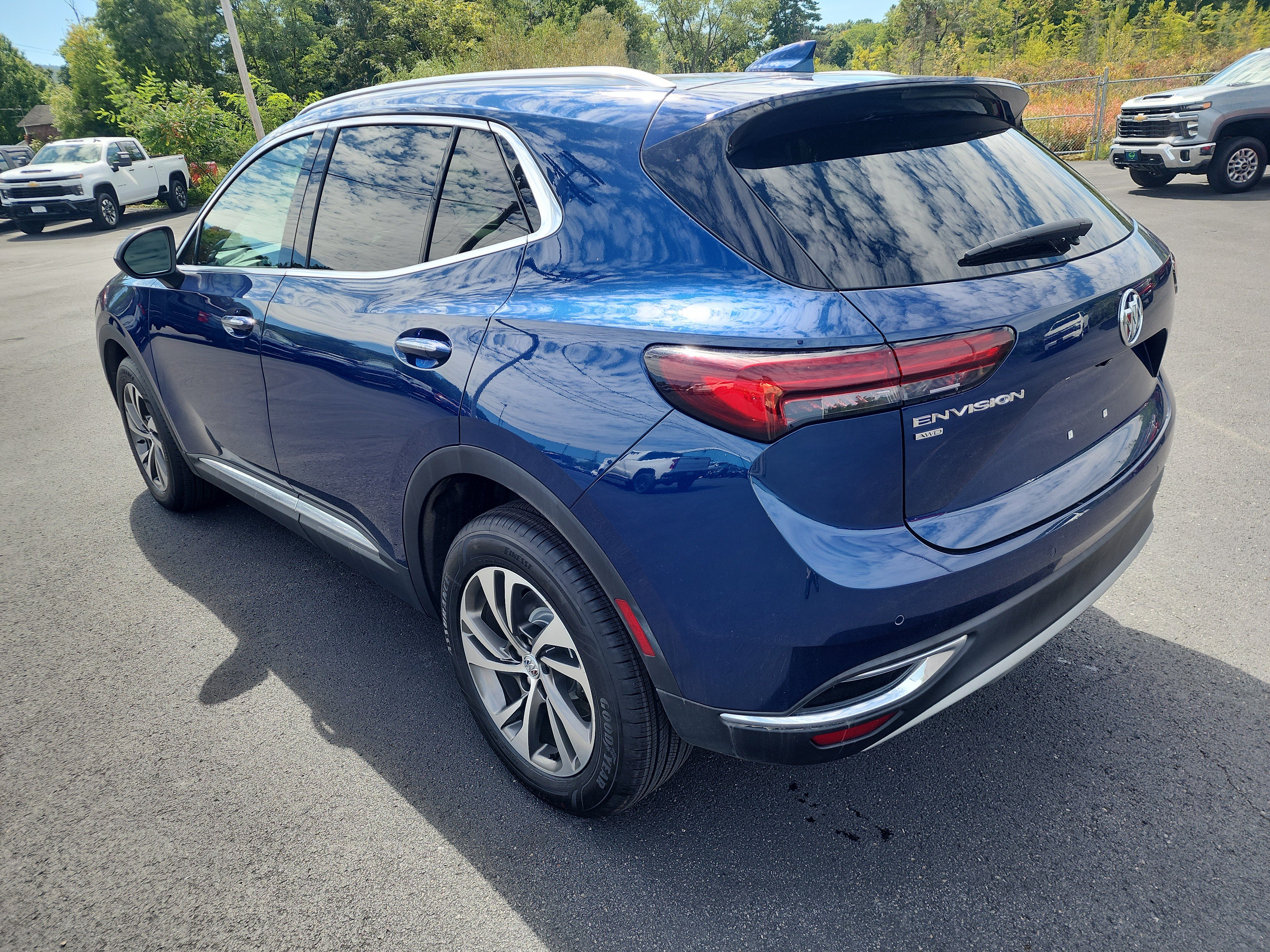 Certified 2022 Buick Envision Essence w/ Safety Package AWD/4WD image 6