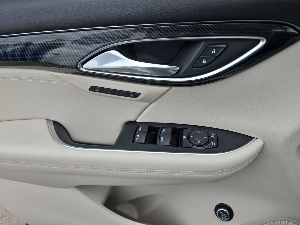 Used 2021 Buick Envision Essence w/ Technology Package I image 32