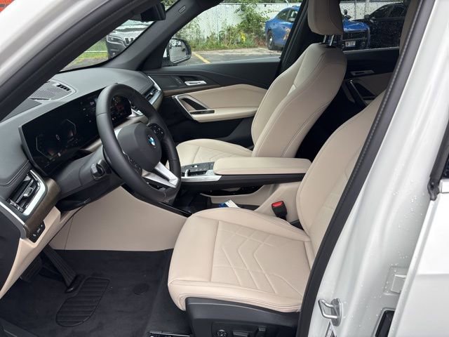 New 2025 BMW X1 xDrive28i w/ Technology Package image 15