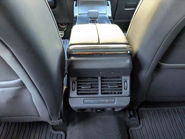 Used 2024 Land Rover Range Rover Evoque Dynamic SE image 19