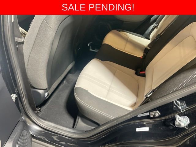 Used 2025 Hyundai Venue SEL image 24