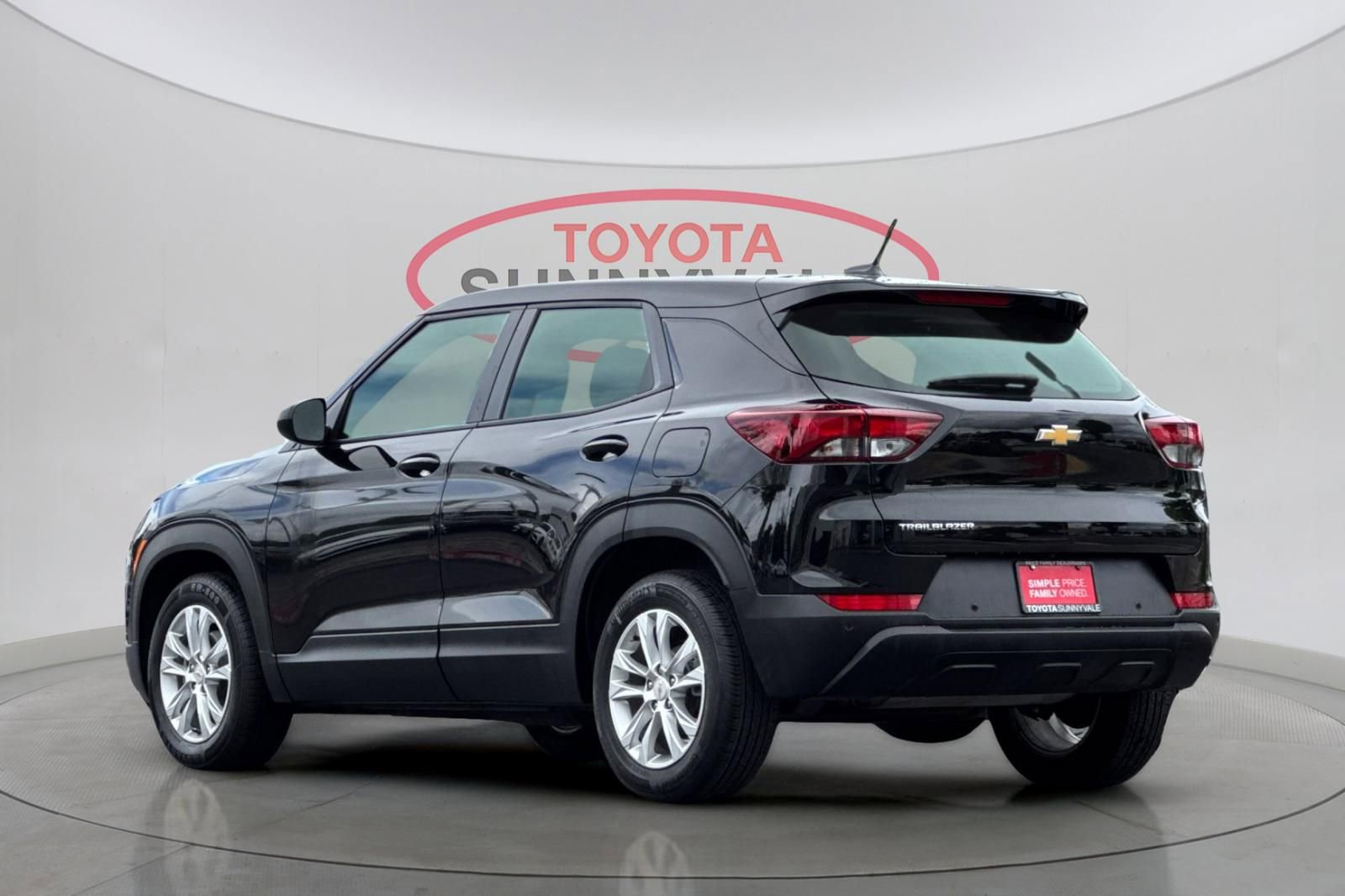 Used 2023 Chevrolet TrailBlazer LS FWD image 7