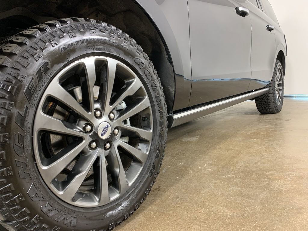 Used 2020 Ford Expedition Max Limited AWD/4WD image 2