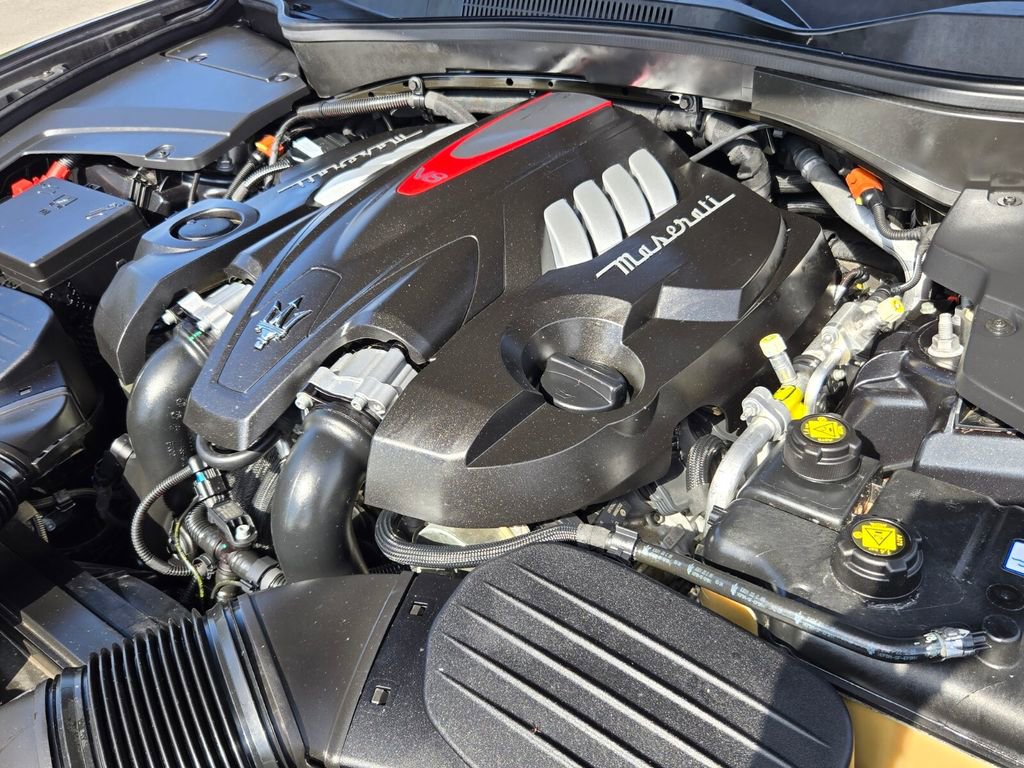 Used 2022 Maserati Levante Modena S image 18