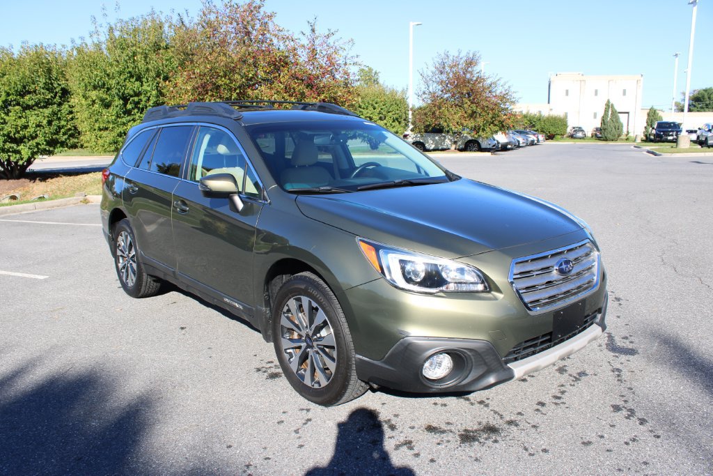 Used 2015 Subaru Outback 2.5i Limited AWD/4WD image 1