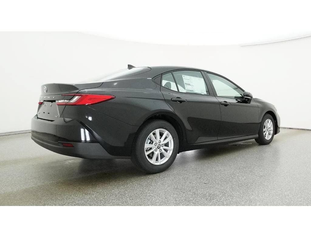 New 2026 Toyota Camry LE FWD image 32