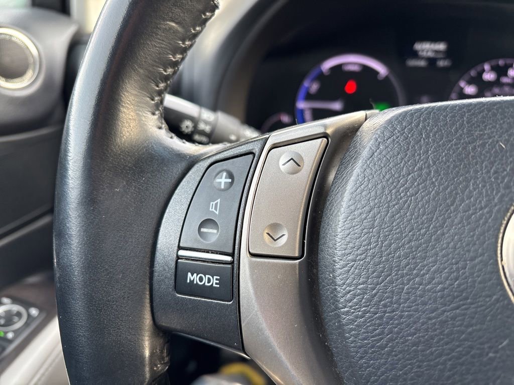 Used 2013 Lexus RX 450h AWD image 21