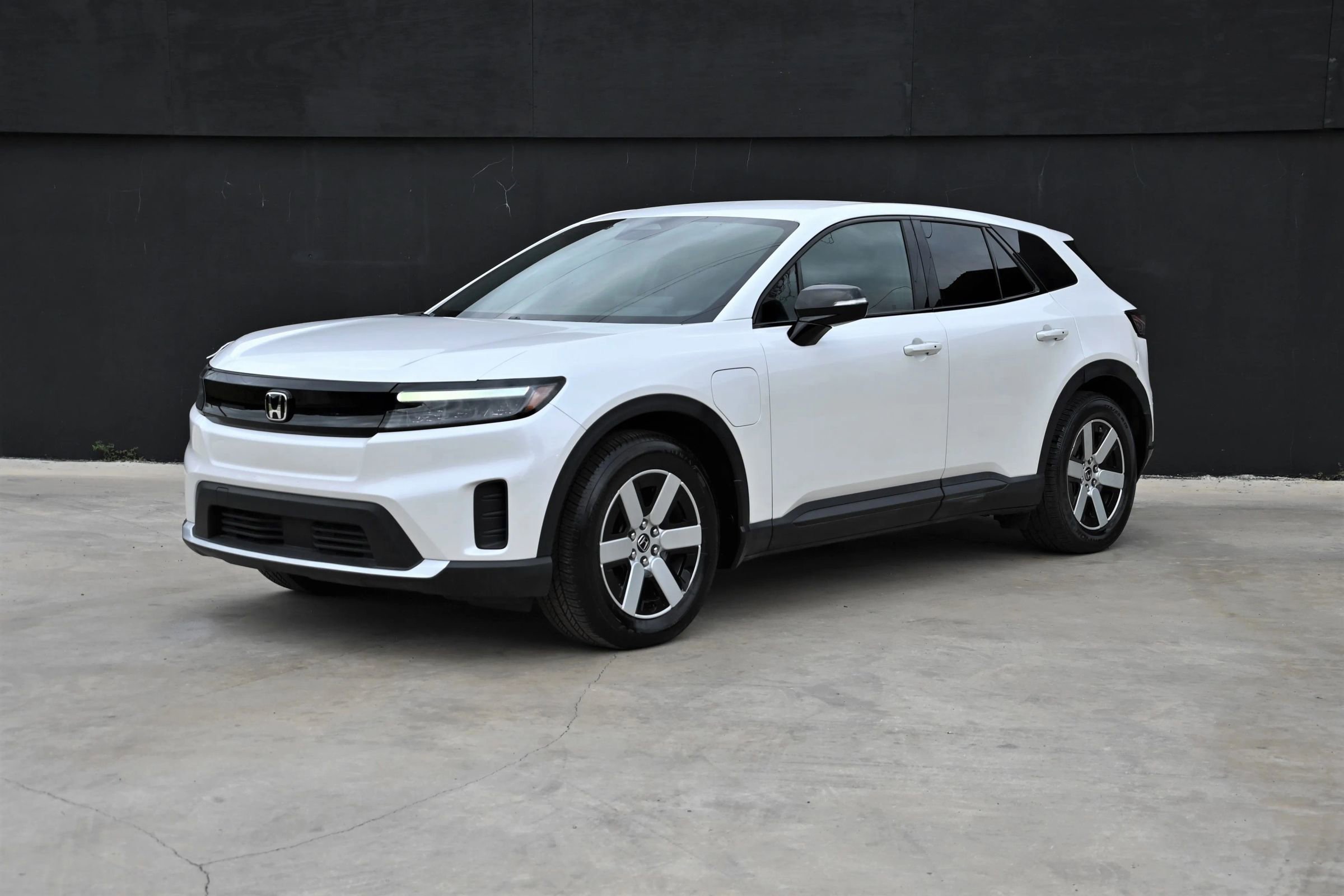 Used 2024 Honda Prologue EX image 1