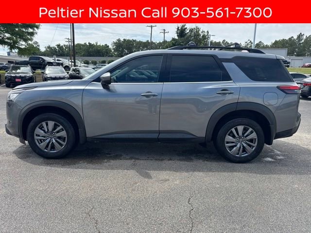 Certified 2025 Nissan Pathfinder SV w/ Cargo Package AWD/4WD image 6