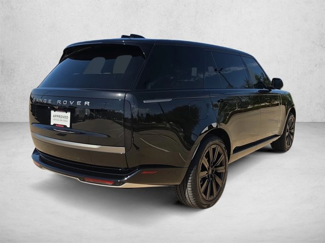 Used 2026 Land Rover Range Rover Long Wheelbase SE AWD/4WD image 5