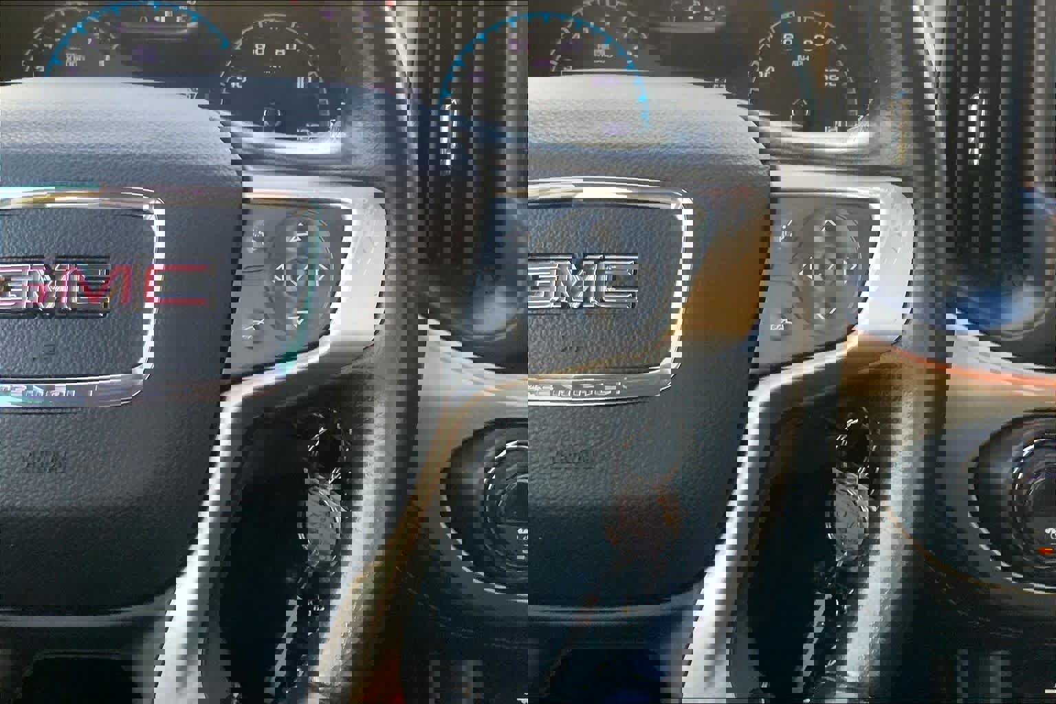 Used 2021 GMC Canyon Denali image 25