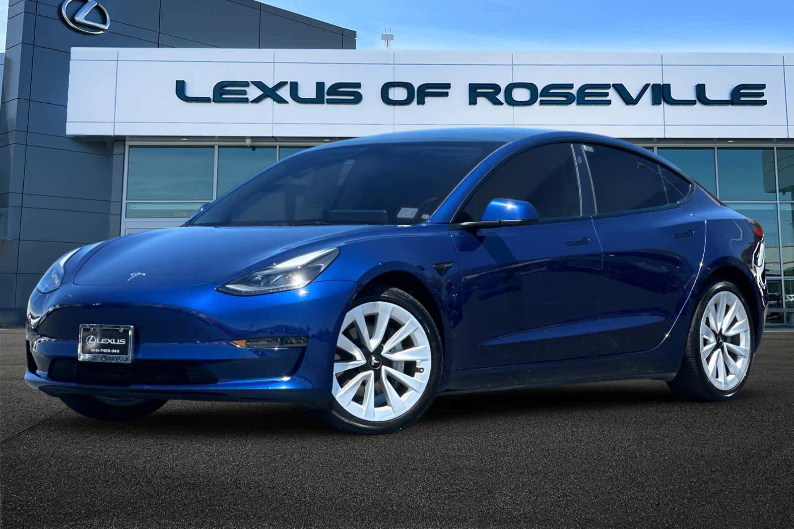 Used 2023 Tesla Model 3 Standard Range RWD image 1