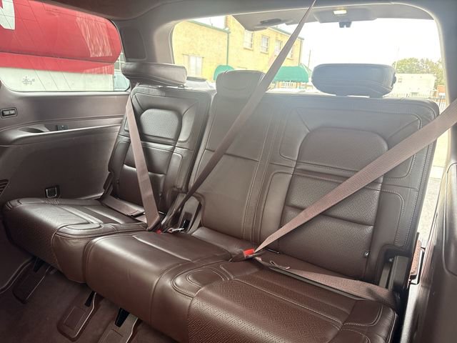 Used 2020 Lincoln Navigator Black Label w/ Cargo Convenience Package image 24