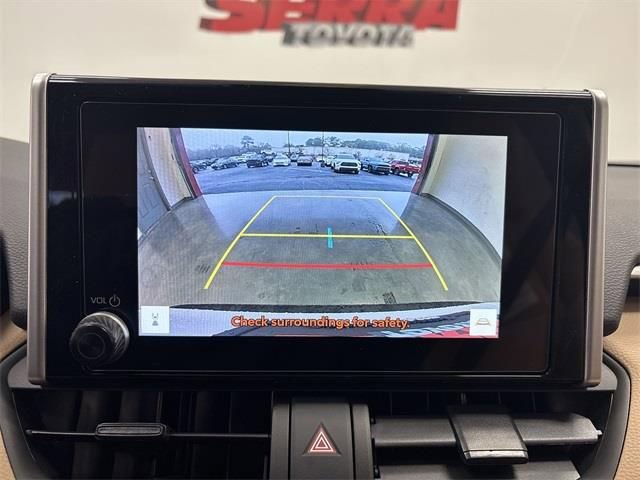 Used 2025 Toyota RAV4 LE AWD/4WD image 18
