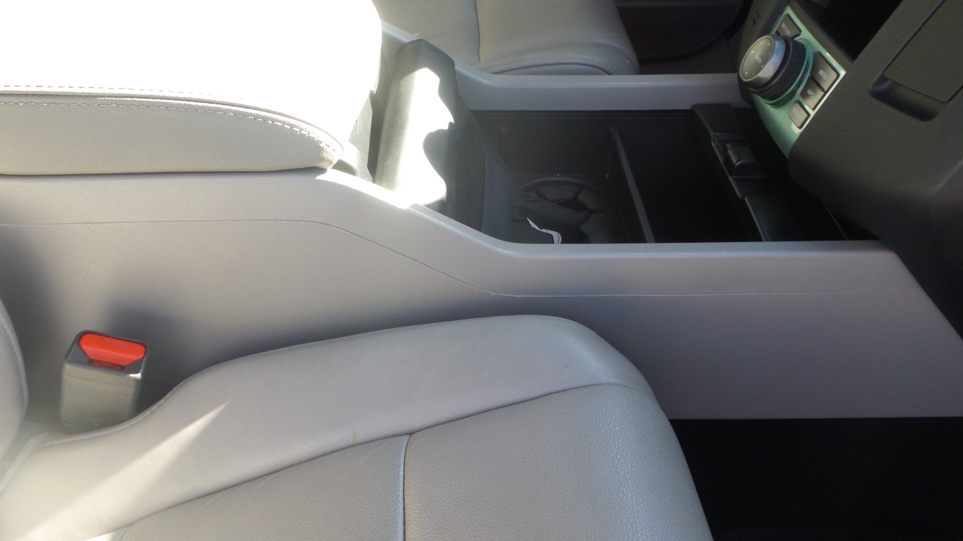 Used 2010 Honda Pilot Touring image 44