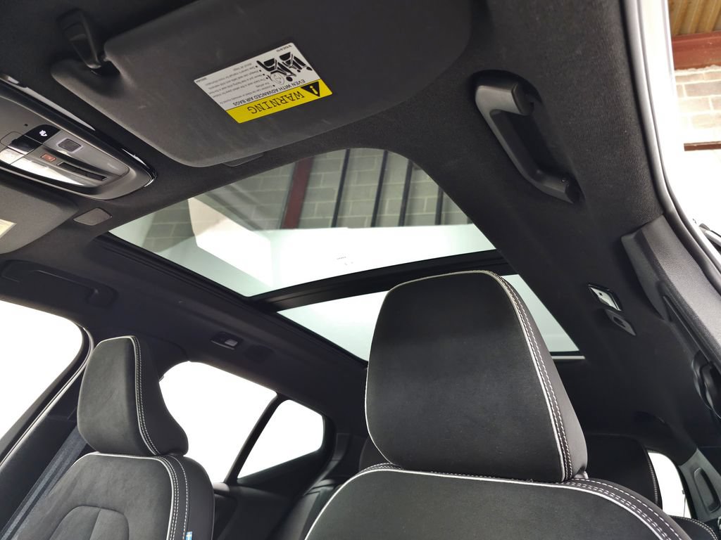 Used 2023 Volvo XC40 Recharge Plus w/ Protection Package Premier AWD/4WD image 18