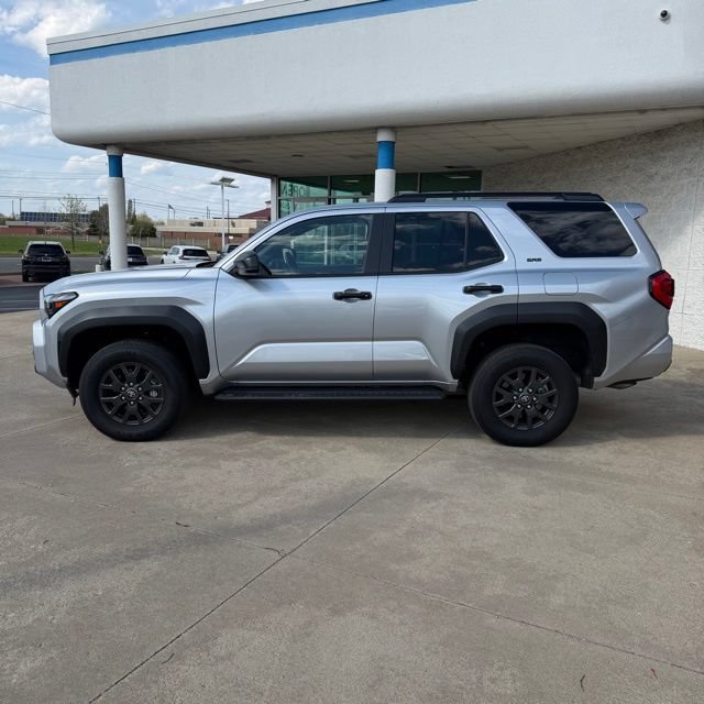 Used 2025 Toyota 4Runner SR5 AWD/4WD image 2