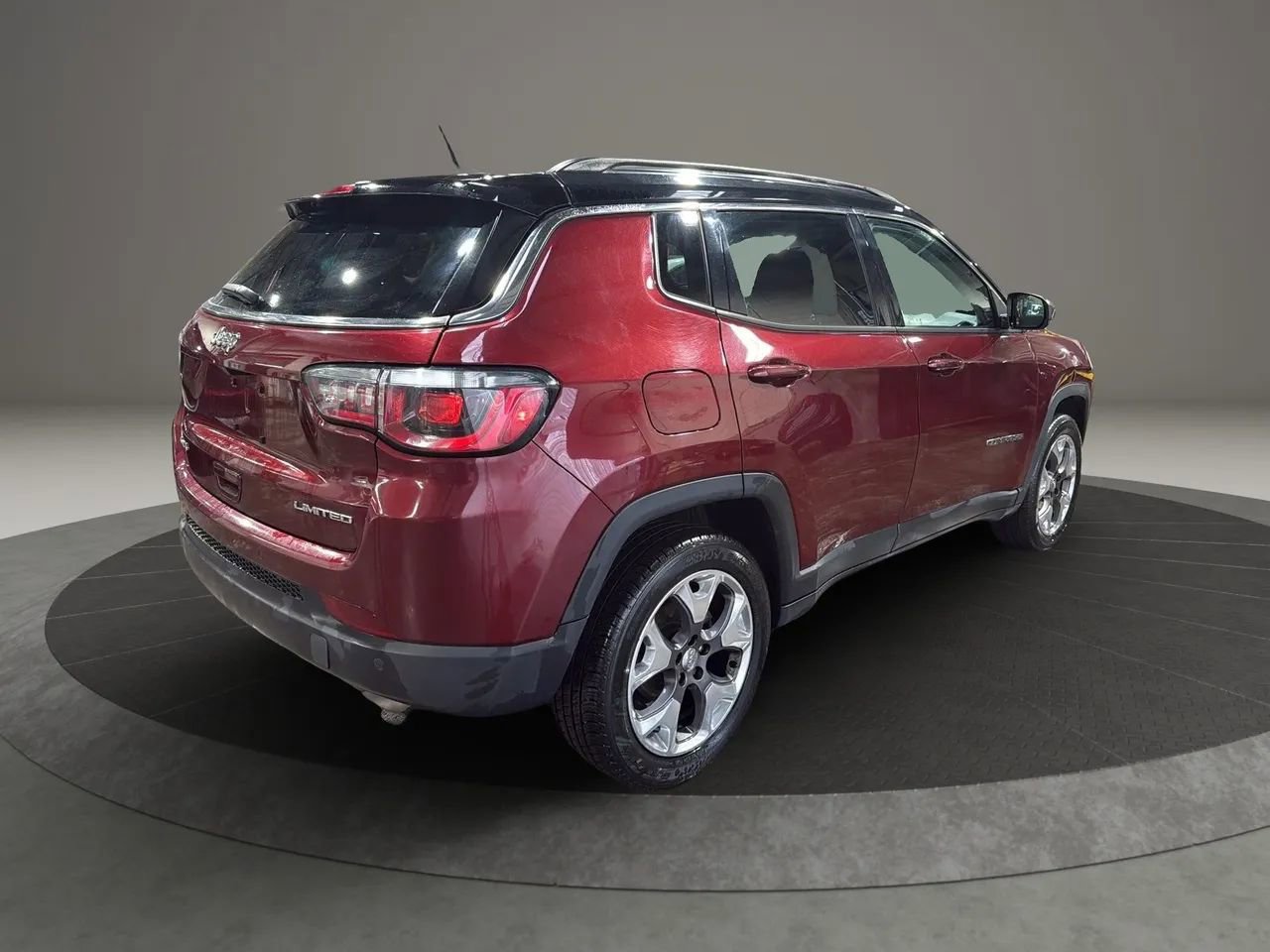 Used 2021 Jeep Compass Limited w/ Sun and Sound Group image 3