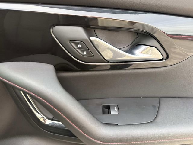 Used 2025 Chevrolet Blazer RS image 34