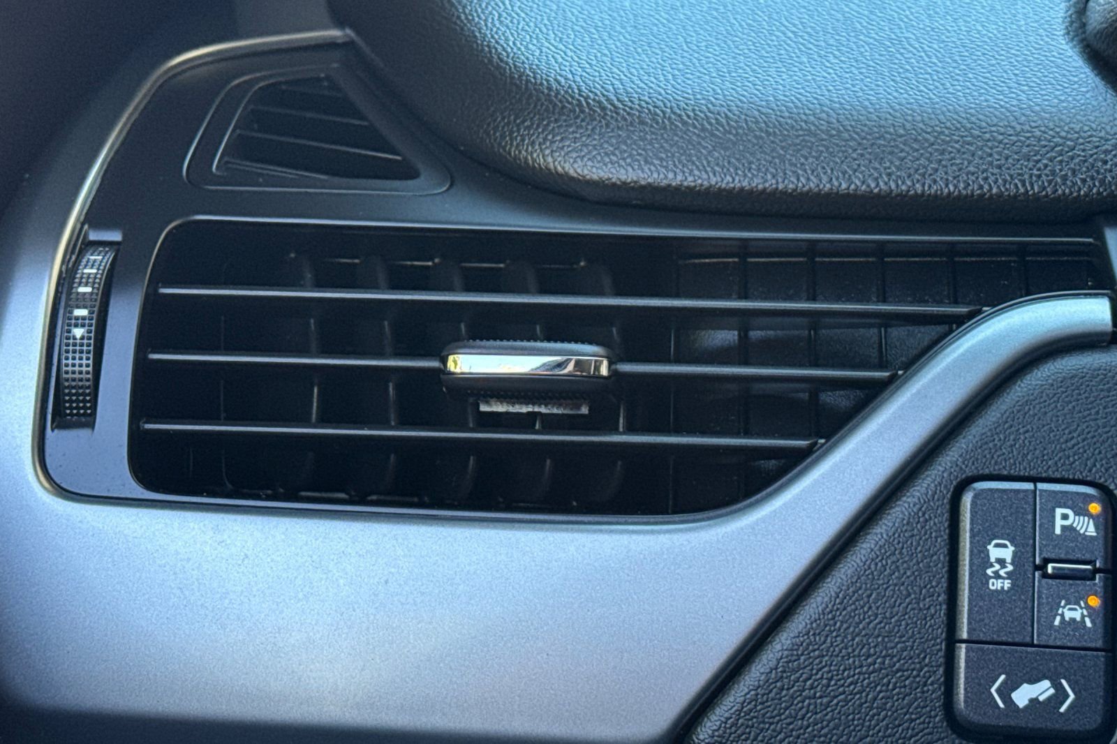 Used 2018 Chevrolet Tahoe LT image 28