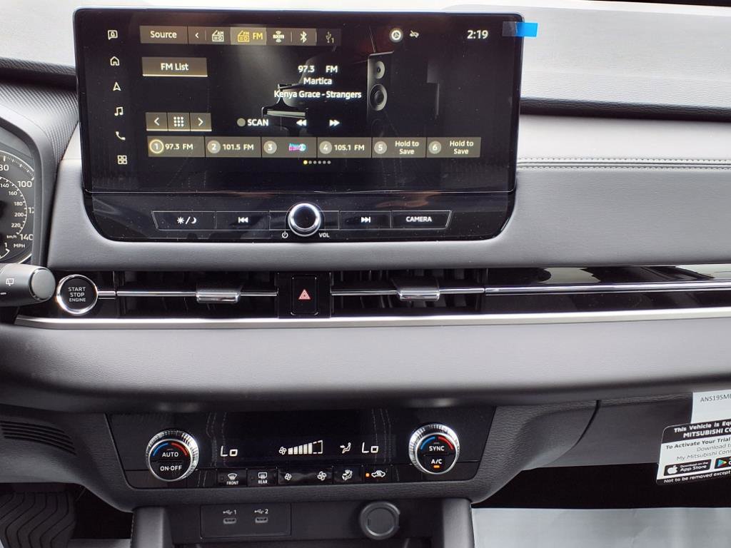 New 2025 Mitsubishi Outlander ES image 18