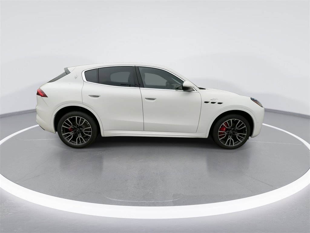 New 2024 Maserati Grecale GT image 12