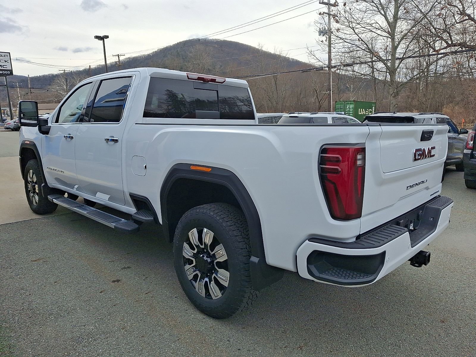 New 2026 GMC Sierra 2500 Denali w/ Denali Reserve Package image 4