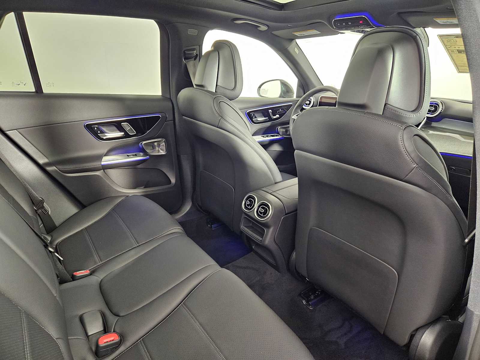 New 2025 Mercedes-Benz GLC 300 4MATIC image 18