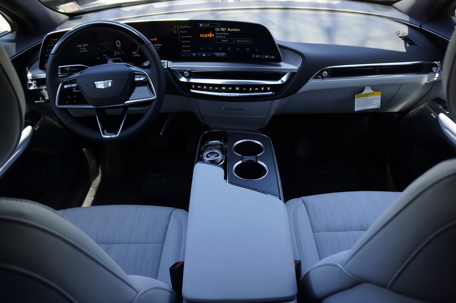 New 2024 Cadillac Lyriq Luxury image 28