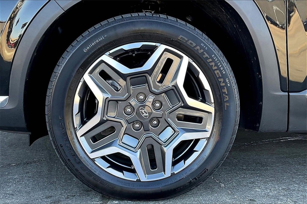 Used 2023 Hyundai Santa Fe SEL Premium image 9