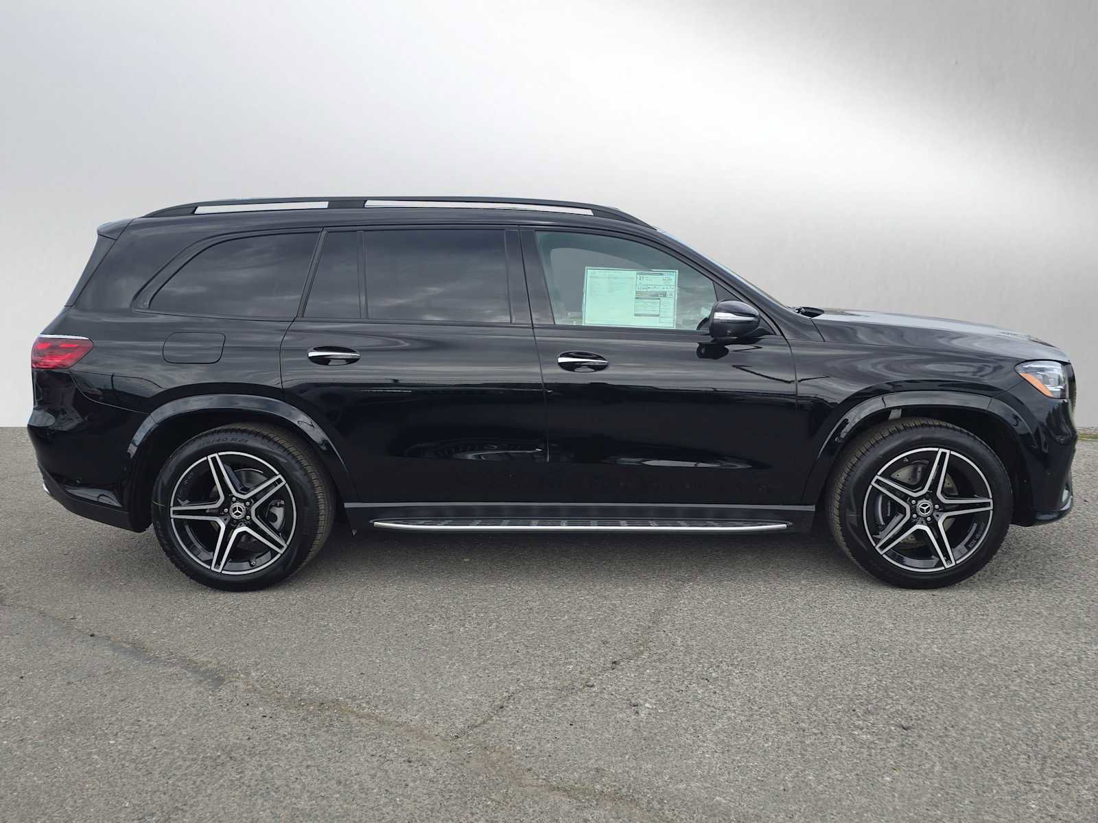 New 2026 Mercedes-Benz GLS 450 4MATIC image 2