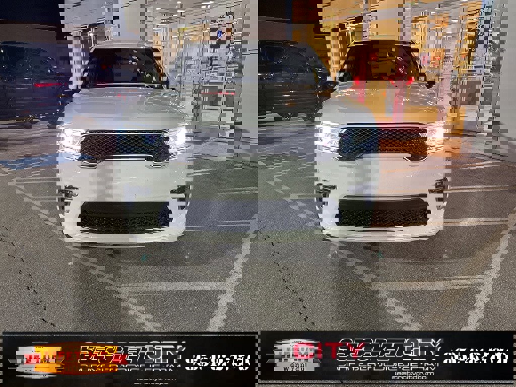 Used 2022 Dodge Durango SXT w/ Anodized Platinum Package image 2