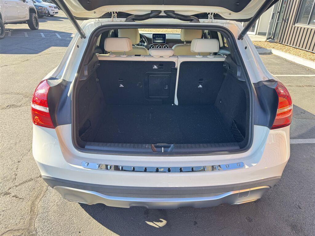 Used 2018 Mercedes-Benz GLA 250 4MATIC image 19