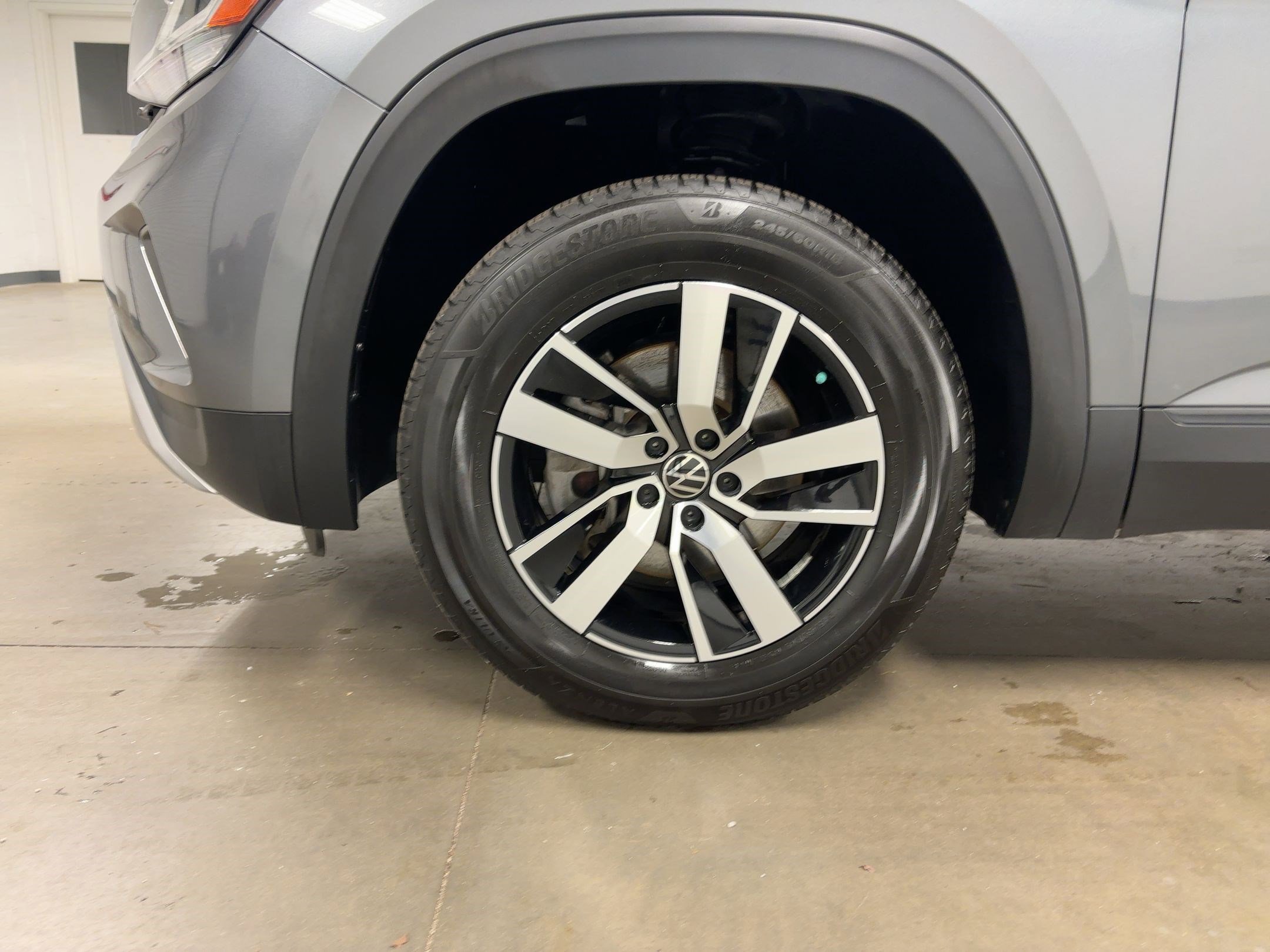 Used 2021 Volkswagen Atlas SE image 10