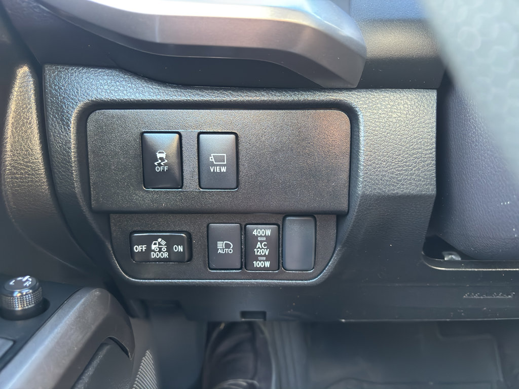 Used 2022 Toyota Tacoma Limited image 12