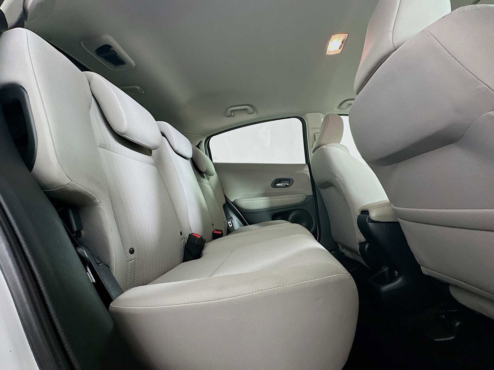 Used 2017 Honda HR-V LX image 23