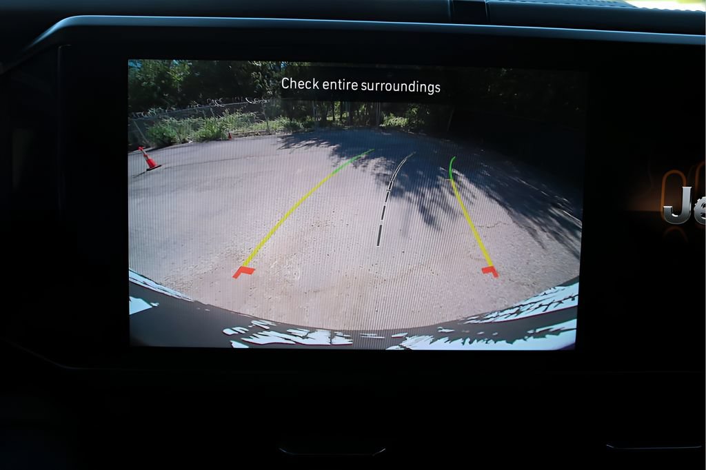 Used 2026 Jeep Wrangler Unlimited Sahara w/ Safety Group AWD/4WD image 24
