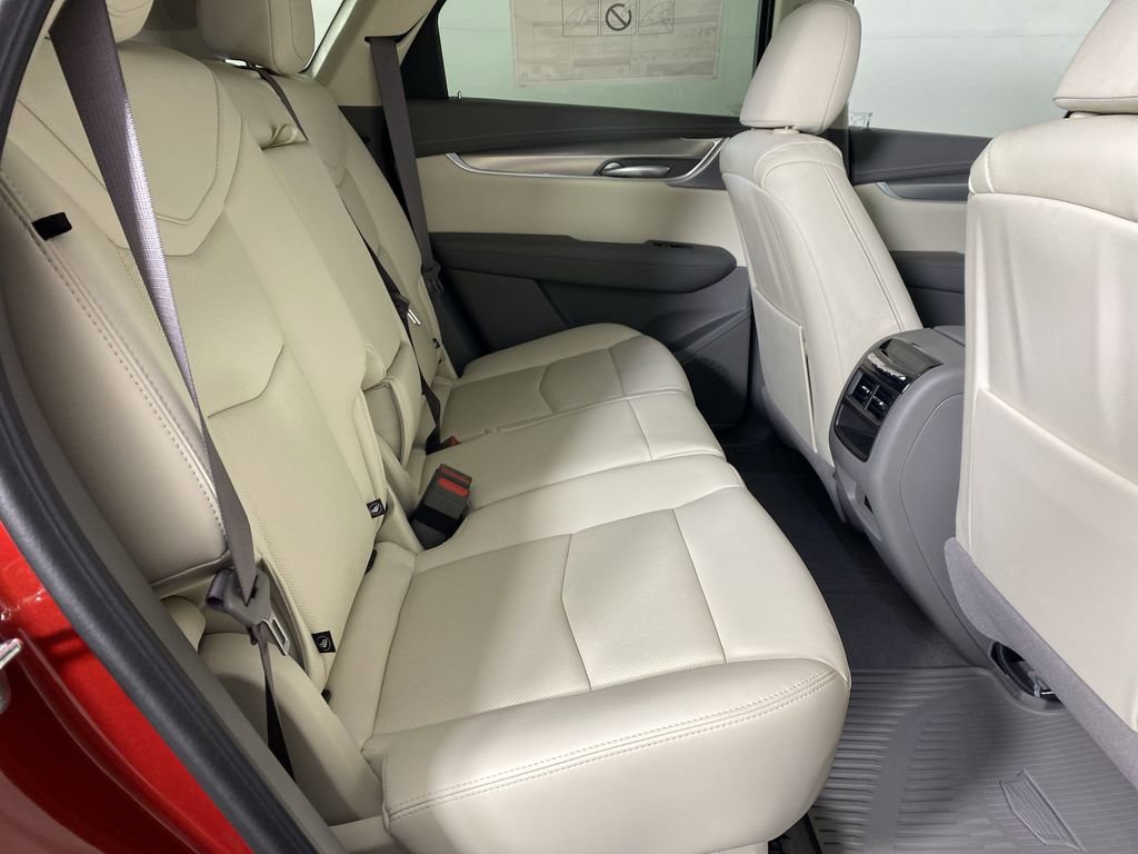New 2025 Cadillac XT5 Premium Luxury image 28