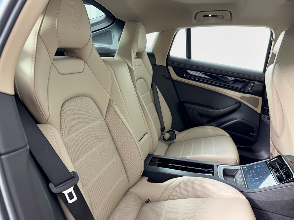 New 2026 Porsche Panamera image 29