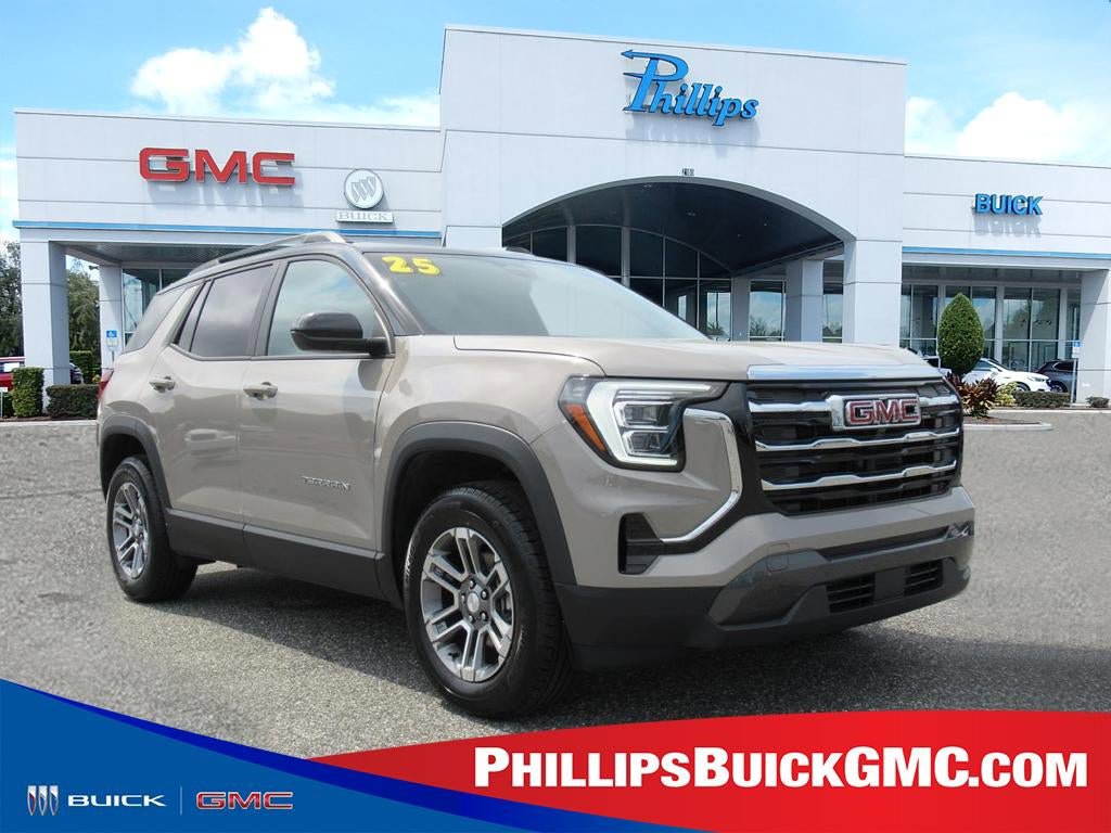 Used 2025 GMC Terrain Elevation w/ Elevation Premium Package AWD/4WD image 1