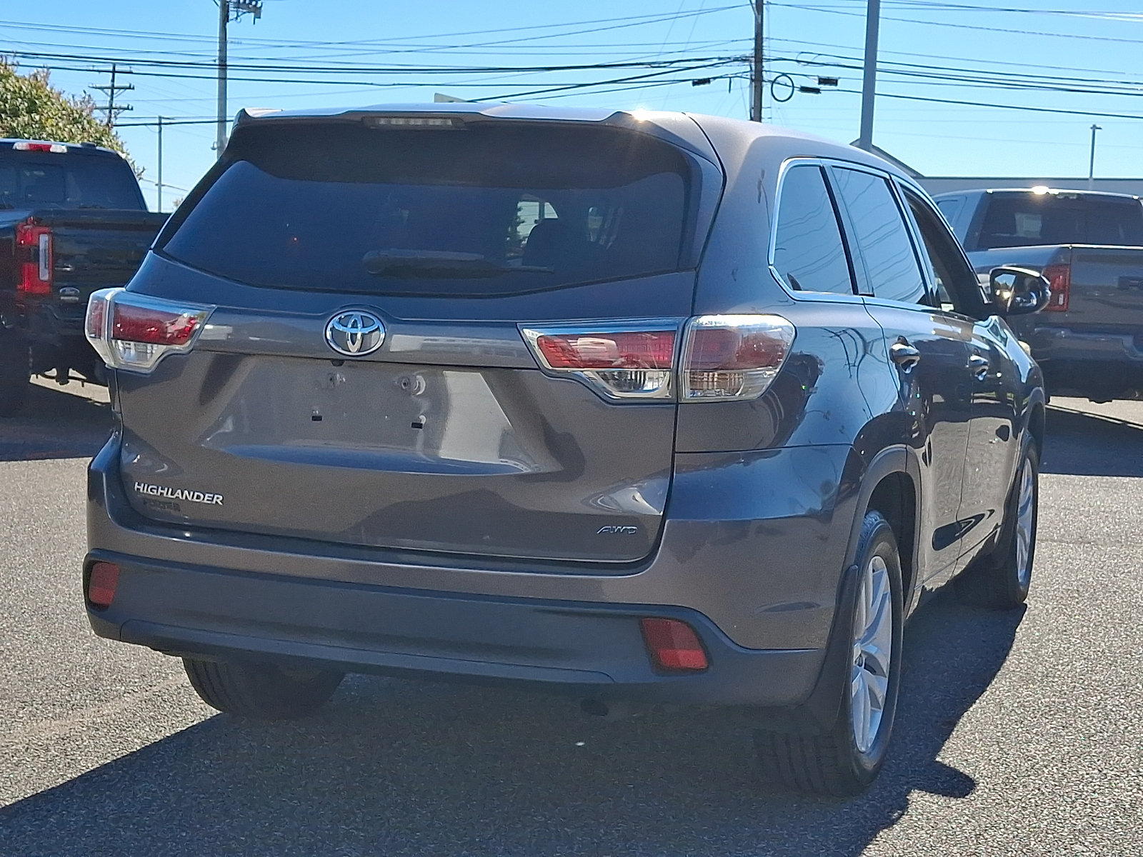 Used 2016 Toyota Highlander LE AWD/4WD image 10