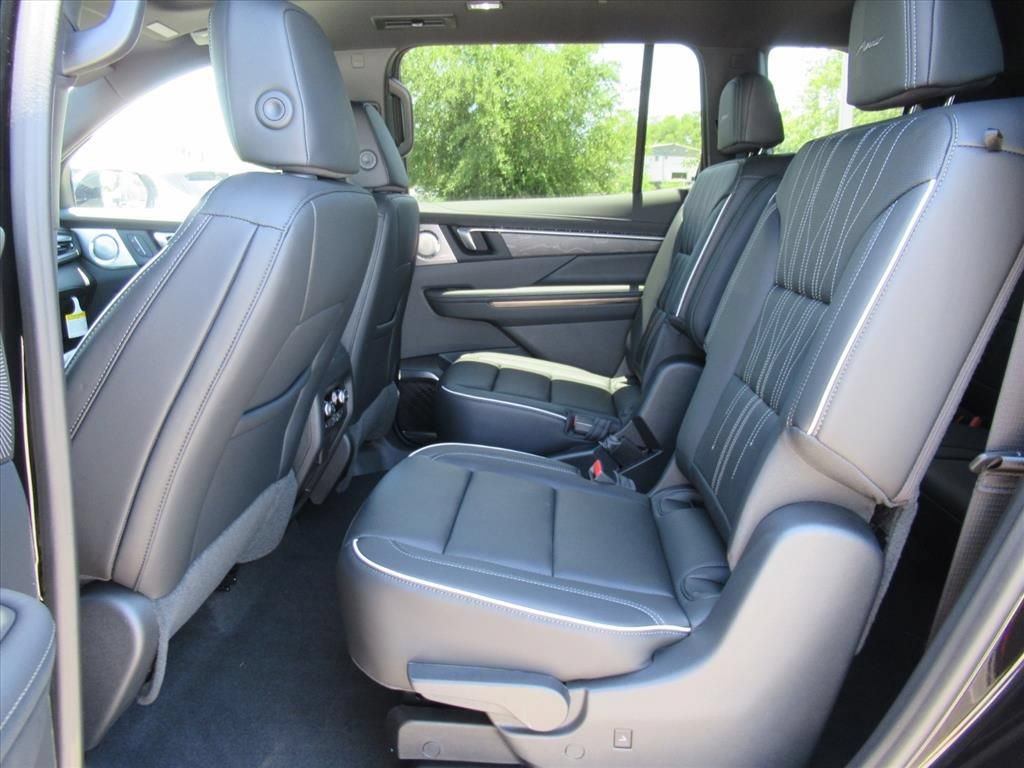 New 2026 Buick Enclave Avenir w/ Super Cruise Package FWD image 34