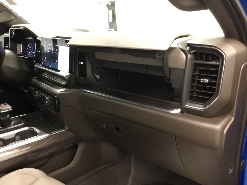 Used 2023 Chevrolet Silverado 1500 LTZ w/ Technology Package AWD/4WD image 51