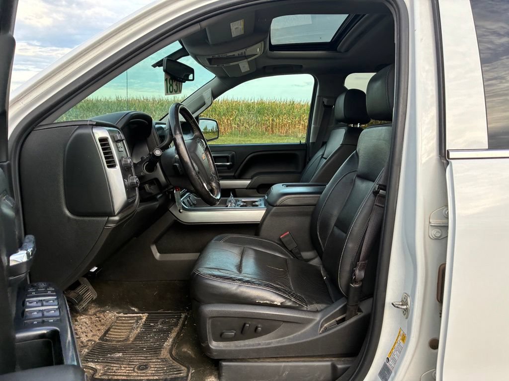 Used 2017 Chevrolet Silverado 1500 LTZ Z71 w/ LTZ Plus Package AWD/4WD image 9