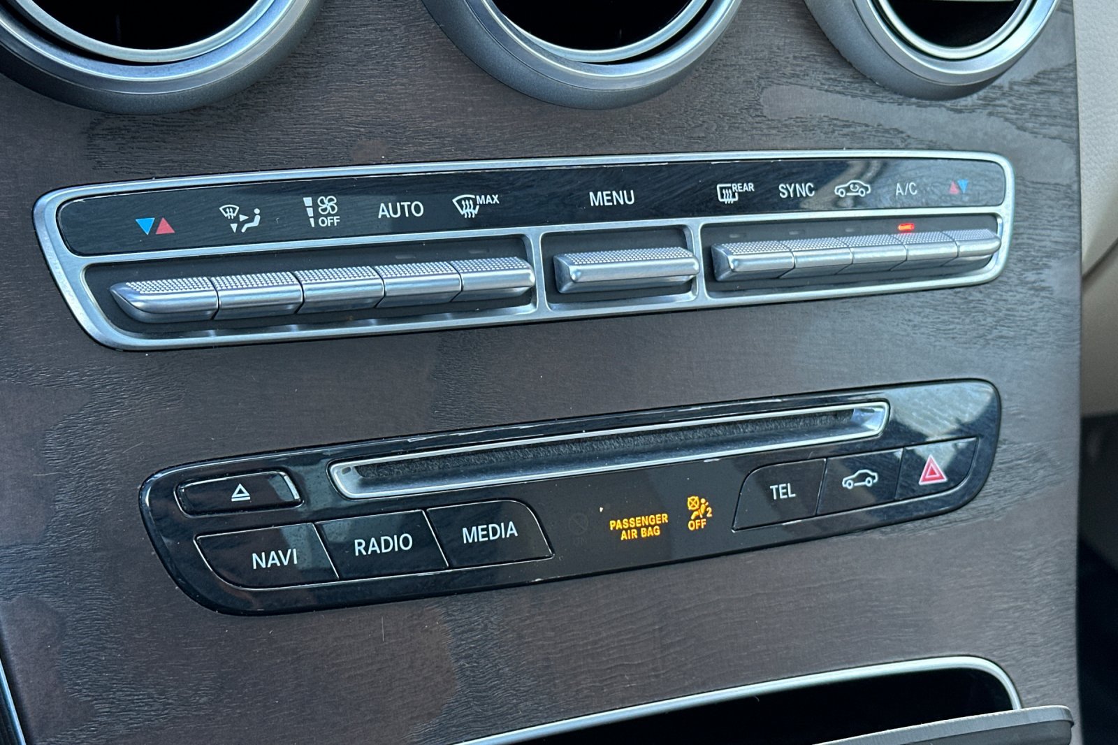 Used 2018 Mercedes-Benz GLC 300 4MATIC image 19