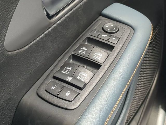 New 2027 Chrysler Pacifica Pinnacle w/ Theater Group AWD/4WD image 31