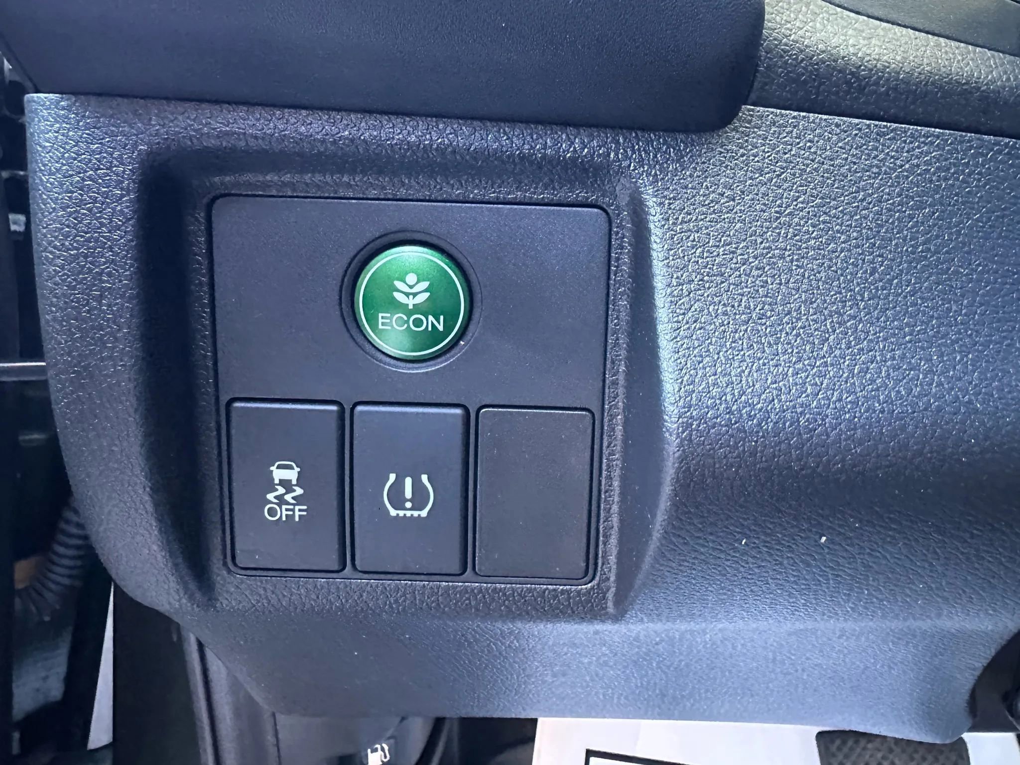 Used 2018 Honda HR-V EX-L image 18