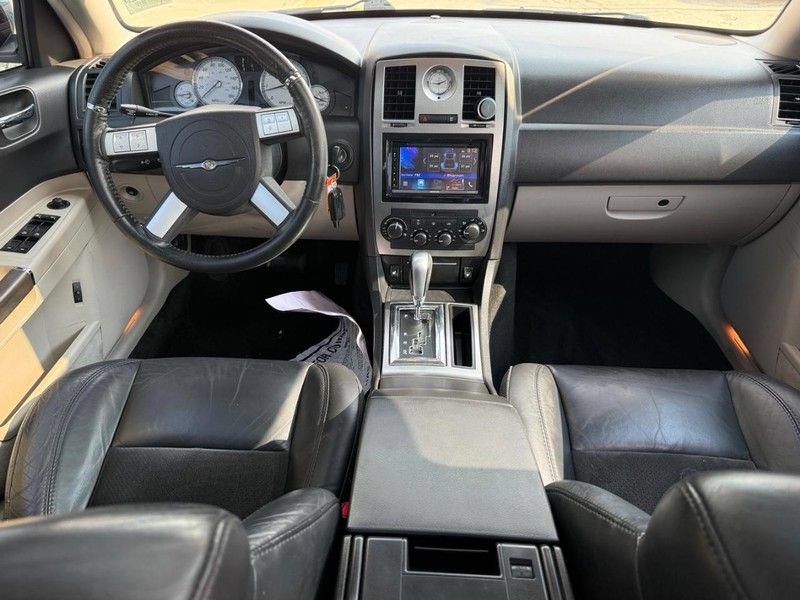 Used 2006 Chrysler 300 SRT8 w/ SRT Option Group II RWD image 13