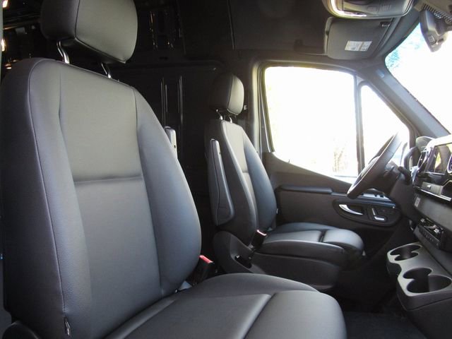Used 2024 Mercedes-Benz Sprinter 3500 image 16